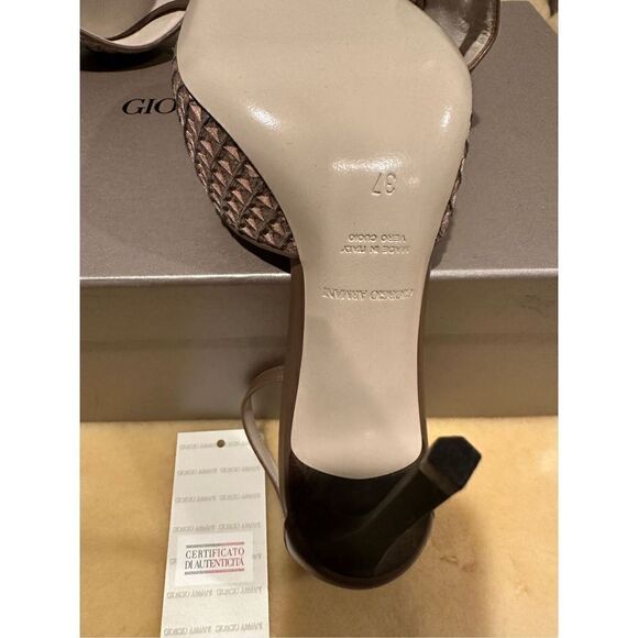 Giorgio  Armani elegant pumps size EU 38 and size EU 39, NWT - Picture 8 of 13